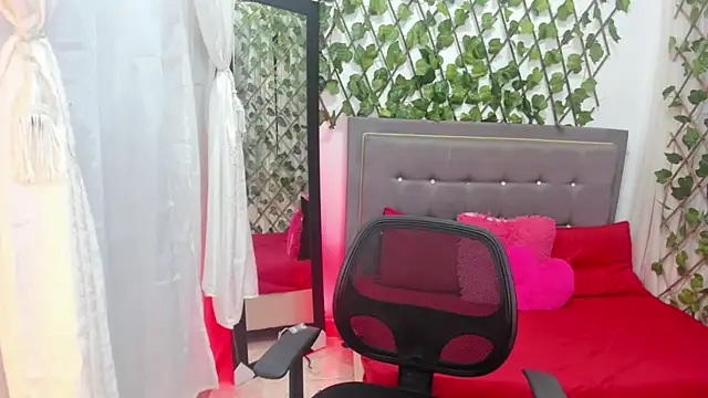 Snapshot of Sofia_agudelo chatting on September 25, 2:48 am Sofia agudelo online show from September 25, 2:48 am