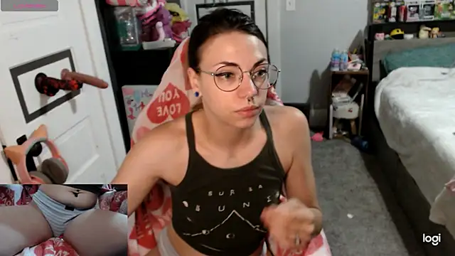 KSwonderland6 online show from April 13, 3:28 pm