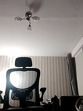 Snapshot of seniorVargas chatting on November 1, 12:01 am seniorVargas online show from November 1, 12:01 am