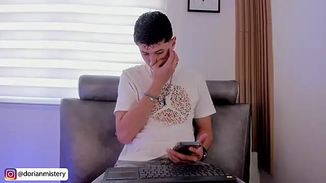 Dorianmistery2322  online show from March 7, 3:09 pm