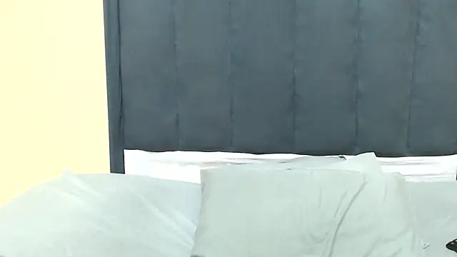 kittykhloe22 online show from September 13, 5:46 pm