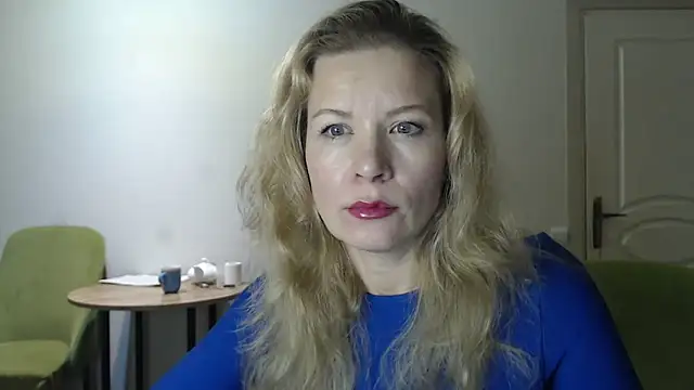 Juli julyyy online show from December 29, 10:47 pm