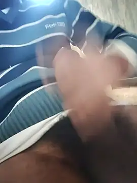 Snapshot of davidss57400 chatting on December 23, 4:44 am davidss57400 online show from December 23, 4:44 am