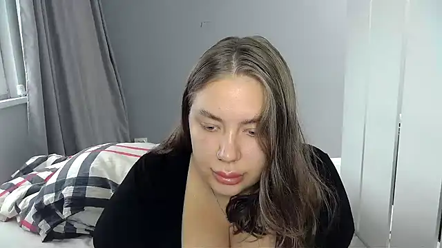 96CHloe96 online show from December 2, 5:26 am