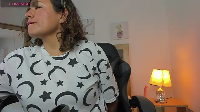 Snapshot of gipsela_gomez chatting on January 13, 7:31 pm gipsela gomez online show from January 13, 7:31 pm
