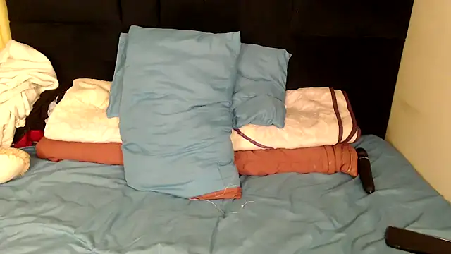 Snapshot of Busty-Londie chatting on January 11, 8:03 pm Busty-Londie online show from January 11, 8:03 pm