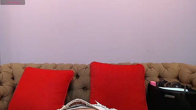 Snapshot of miacarperr1 chatting on January 21, 8:43 pm miacarperr1 online show from January 21, 8:43 pm