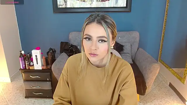 Snapshot of miacarperr1 chatting on March 15, 8:43 pm miacarperr1 online show from March 15, 8:43 pm