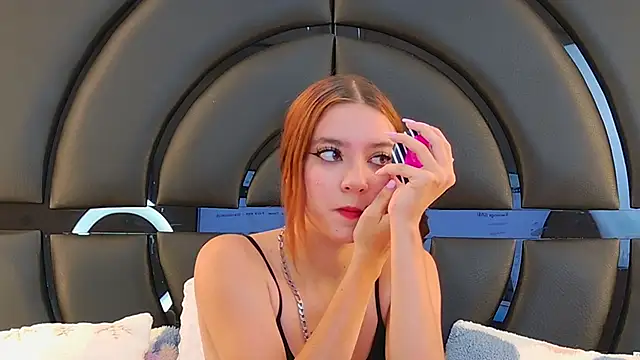 Snapshot of LiliFox18 chatting on March 9, 7:05 pm LiliFox18 online show from March 9, 7:05 pm