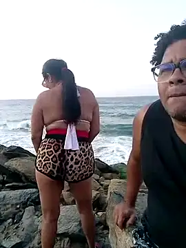 Snapshot of rosi_pamela chatting on February 24, 9:52 pm rosi pamela online show from February 24, 9:52 pm