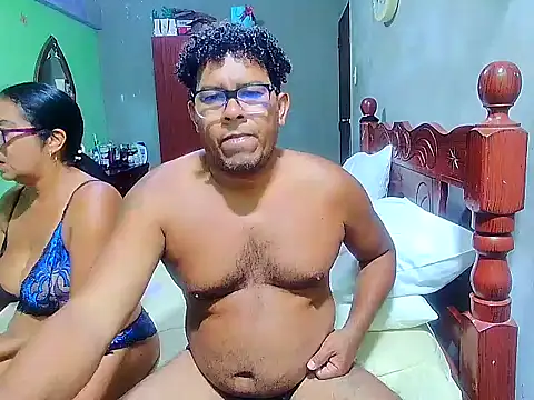 Snapshot of rosi_pamela chatting on March 8, 8:35 pm rosi pamela online show from March 8, 8:35 pm