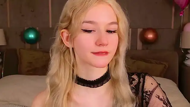 NaomiLoys online show from February 15, 3:09 am