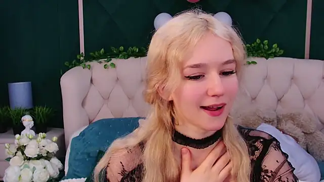 NaomiLoys online show from February 16, 8:11 pm