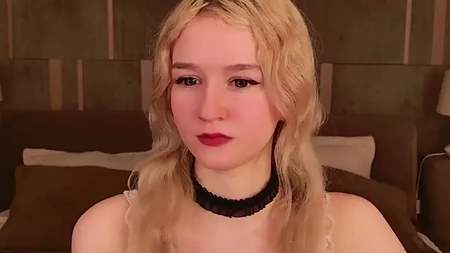 NaomiLoys online show from March 10, 1:01 am