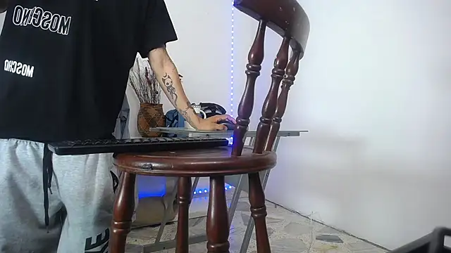 Zacktk7 online show from January 18, 4:31 pm