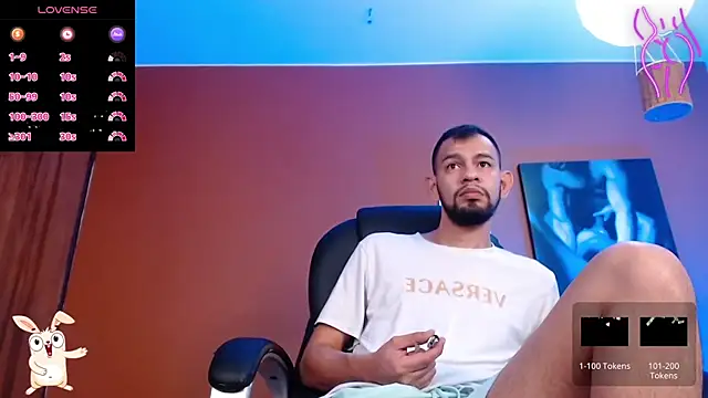 Snapshot of Bedobigcock chatting on December 4, 3:43 pm Bedobigcock online show from December 4, 3:43 pm