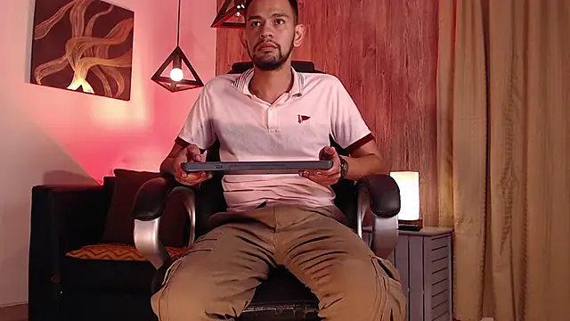 Snapshot of Bedobigcock chatting on January 1, 1:37 am Bedobigcock online show from January 1, 1:37 am