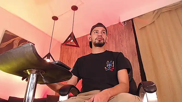 Snapshot of Bedobigcock chatting on February 16, 12:08 am Bedobigcock online show from February 16, 12:08 am