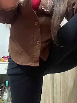 Sexy-Mona2 online show from April 6, 9:32 am