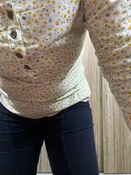 Sexy-Mona2 online show from April 13, 7:14 am