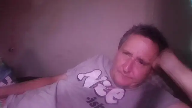 Snapshot of George48 chatting on November 27, 8:16 am George48 online show from November 27, 8:16 am