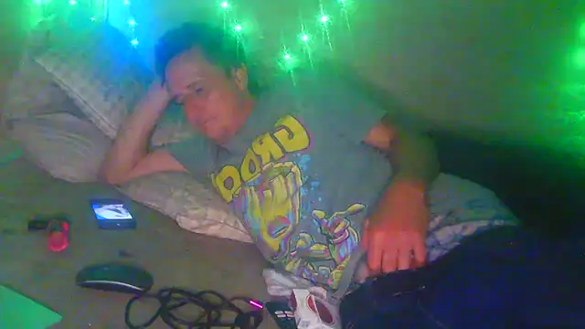 Snapshot of George48 chatting on December 19, 3:41 pm George48 online show from December 19, 3:41 pm