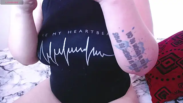 zarquita99 online show from November 9, 9:40 am