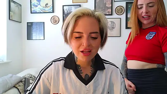 Snapshot of Alexandersonxo chatting on June 17, 3:02 pm Alexandersonxo online show from June 17, 3:02 pm