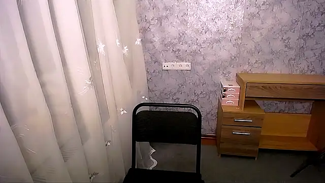 Snapshot of Queen_ofLove chatting on December 23, 1:56 pm Queen ofLove online show from December 23, 1:56 pm