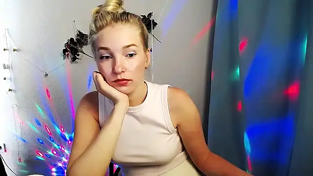 Queen ofLove online show from May 24, 11:04 am