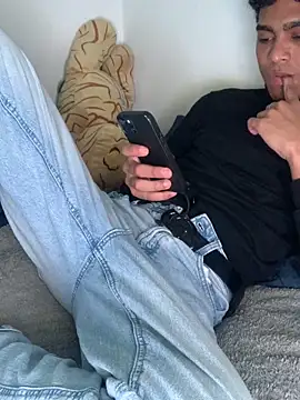 Ryan-hot online show from October 30, 12:12 am