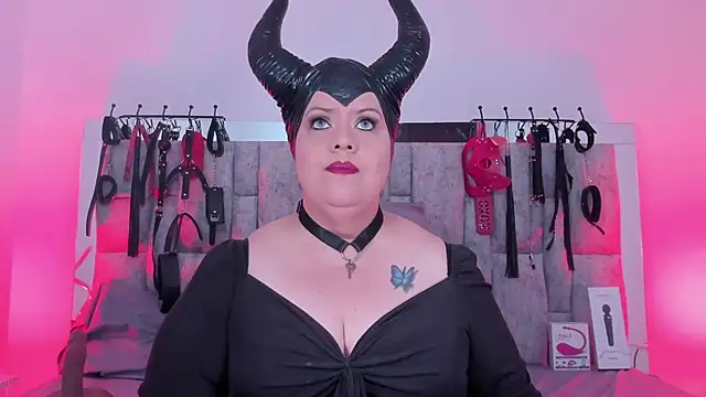 Snapshot of vanessa_moka chatting on March 6, 3:24 pm vanessa moka online show from March 6, 3:24 pm