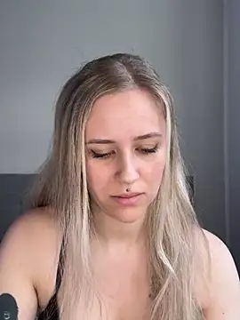 Snapshot of lunawolf21 chatting on February 28, 7:05 am lunawolf21 online show from February 28, 7:05 am