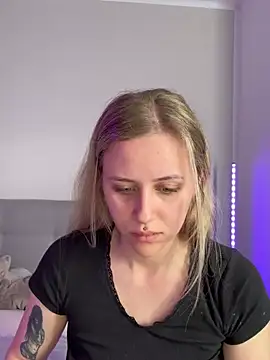 Snapshot of lunawolf21 chatting on March 3, 7:21 am lunawolf21 online show from March 3, 7:21 am