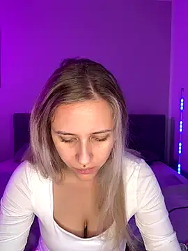 Snapshot of lunawolf21 chatting on November 25, 7:30 am lunawolf21 online show from November 25, 7:30 am