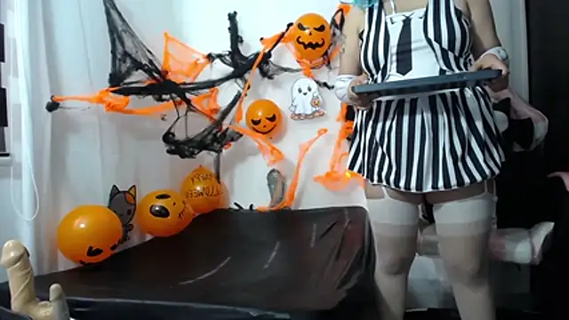 Snapshot of Niuk_mei chatting on October 26, 1:17 pm Niuk mei online show from October 26, 1:17 pm