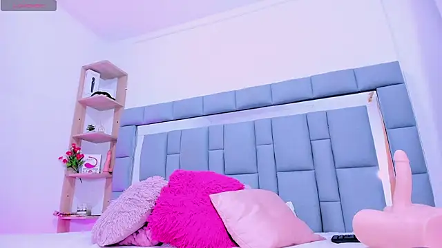 Snapshot of vivianne_scott chatting on March 3, 12:16 pm vivianne scott online show from March 3, 12:16 pm