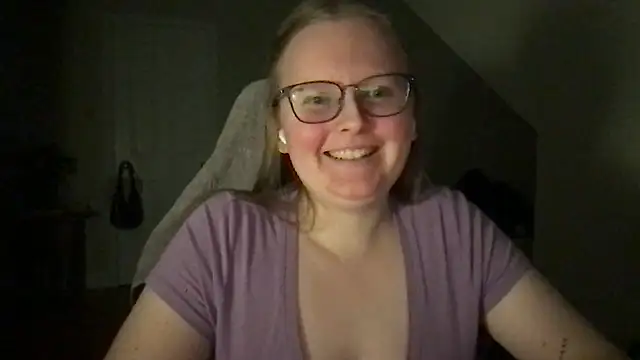 lexie lilacs online show from January 17, 3:34 am