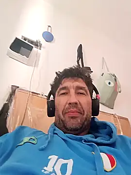 Snapshot of LasiDadi chatting on December 3, 10:24 am LasiDadi online show from December 3, 10:24 am