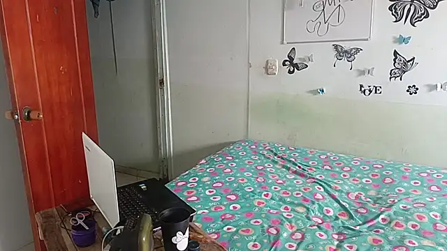 luxandracon23 online show from March 19, 12:56 pm