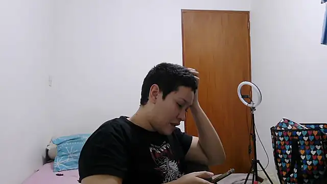 luxandracon23 online show from January 18, 12:25 am