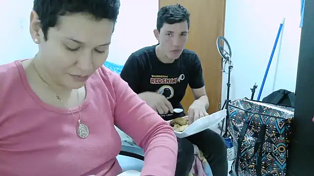 luxandracon23 online show from January 31, 7:11 pm