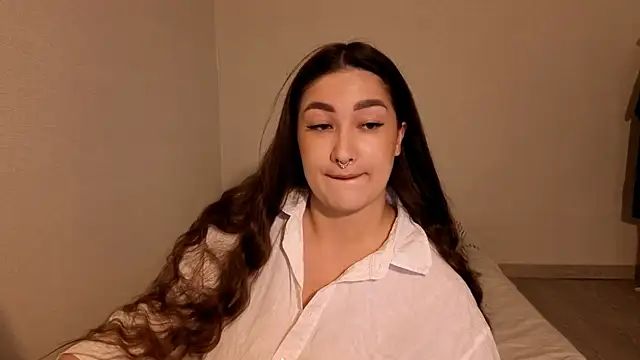 Snapshot of Aria_Blisss chatting on May 10, 2:06 am Aria Blisss online show from May 10, 2:06 am