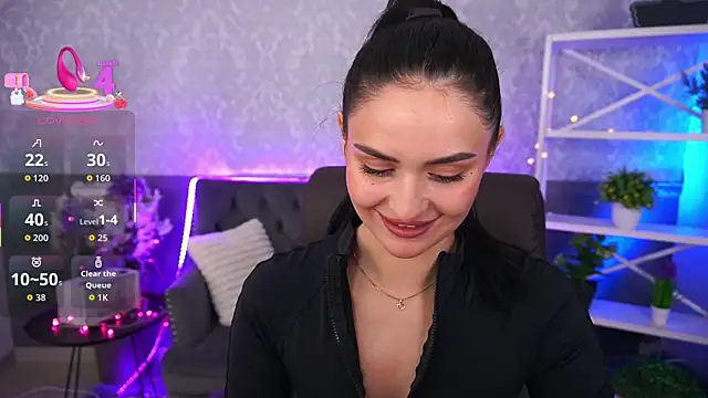 Snapshot of MilashaLovely chatting on November 15, 9:11 pm MilashaLovely online show from November 15, 9:11 pm