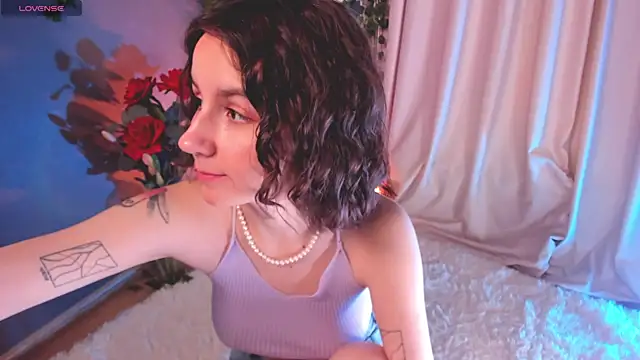 Snapshot of mind_game chatting on February 12, 8:38 am mind game online show from February 12, 8:38 am