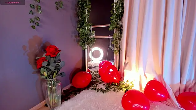 Snapshot of mind_game chatting on February 15, 5:51 am mind game online show from February 15, 5:51 am