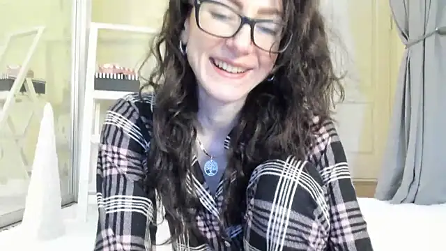 Snapshot of Baby_Jewel chatting on December 24, 11:17 am Baby Jewel online show from December 24, 11:17 am