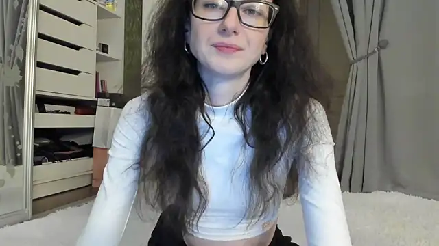 Snapshot of Baby_Jewel chatting on November 6, 11:11 am Baby Jewel online show from November 6, 11:11 am