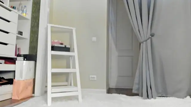 Snapshot of Baby_Jewel chatting on November 7, 11:10 am Baby Jewel online show from November 7, 11:10 am