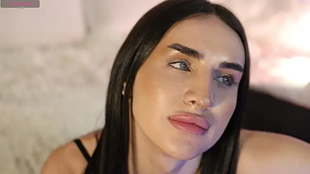 Kim Oberlin  online show from January 5, 6:02 pm